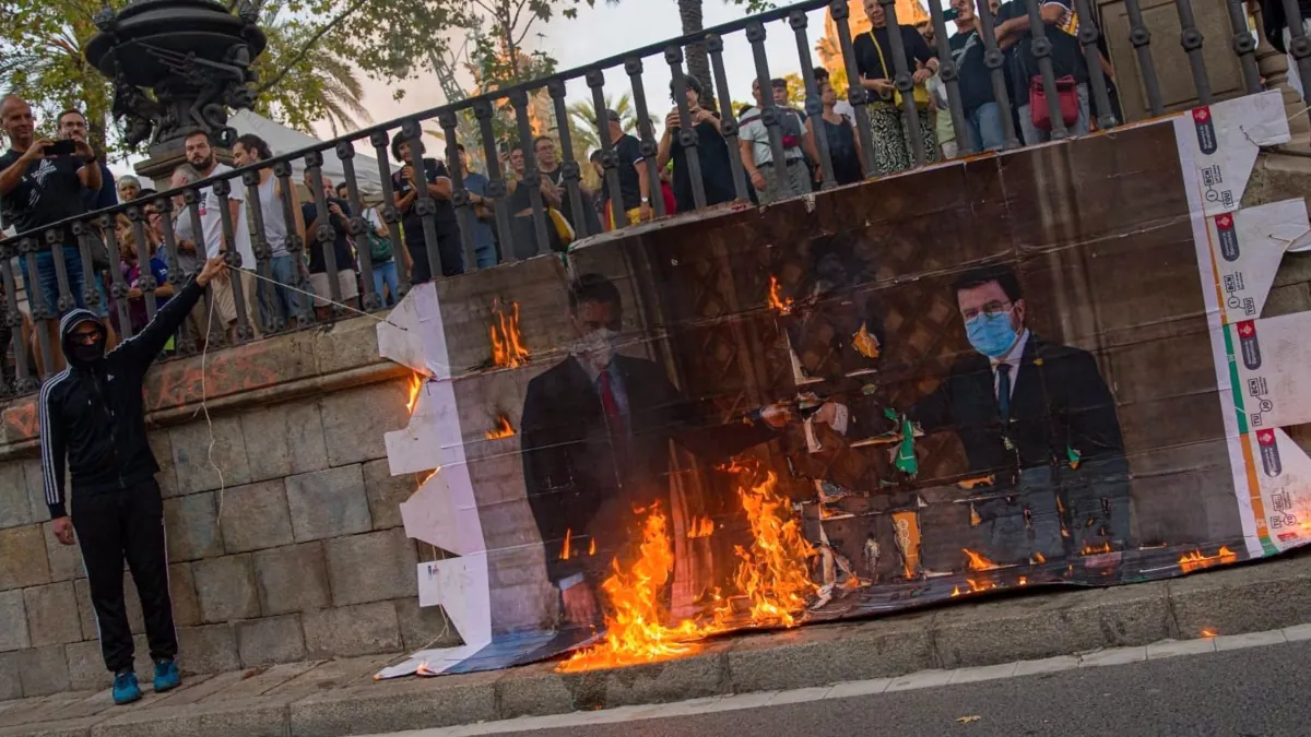 El ridículo le resta fuerza al separatismo sin neutralizarlo