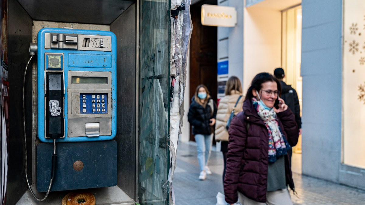 Telefónica, condenada a devolver 2.100 euros a una clienta por cobrarle el ‘roaming’ sin avisar