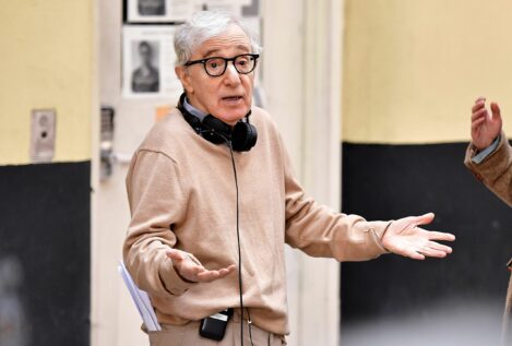 Woody Allen, de cineasta vetado a debutante «indie» en la novela con 90 años