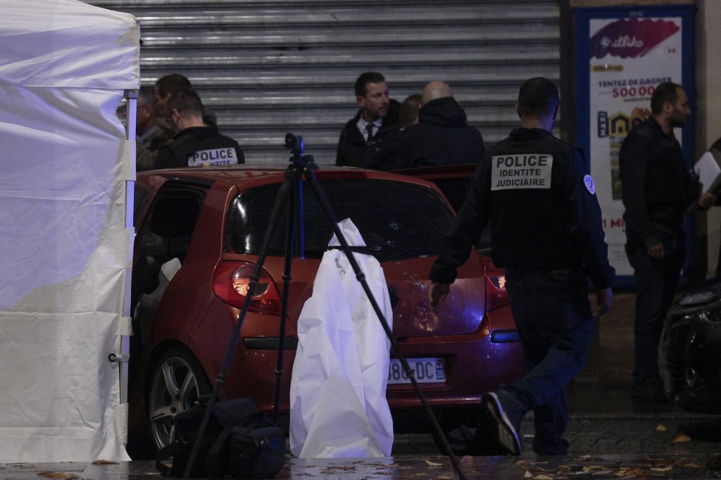 Aparece el cadáver de una niña de 12 años en una maleta en la puerta de su casa en París