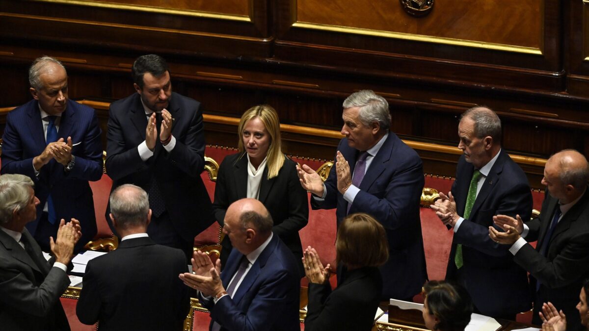 Giorgia Meloni, investida con éxito por el Parlamento italiano