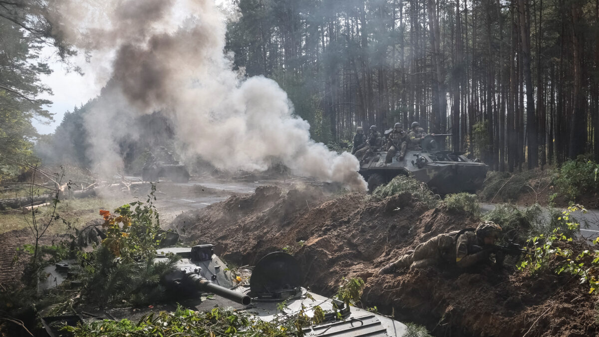 Ucrania refuerza con fortificaciones la frontera con Bielorrusia