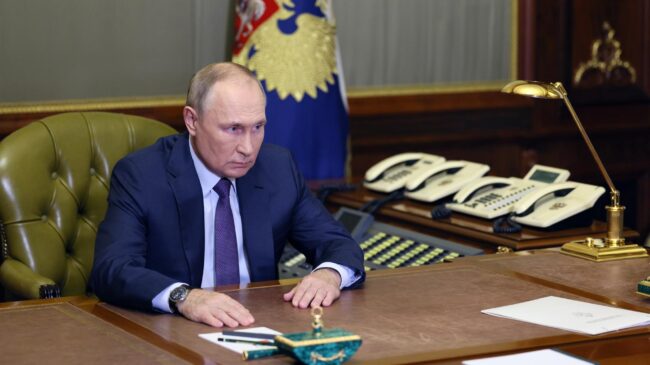 Putin acusa a Ucrania de "terrorismo" y amenaza con "firmes respuestas"