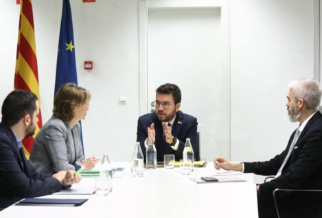 El plan oculto de Aragonès en la UE: desmontar la «obra» de Puigdemont por sus vínculos rusos