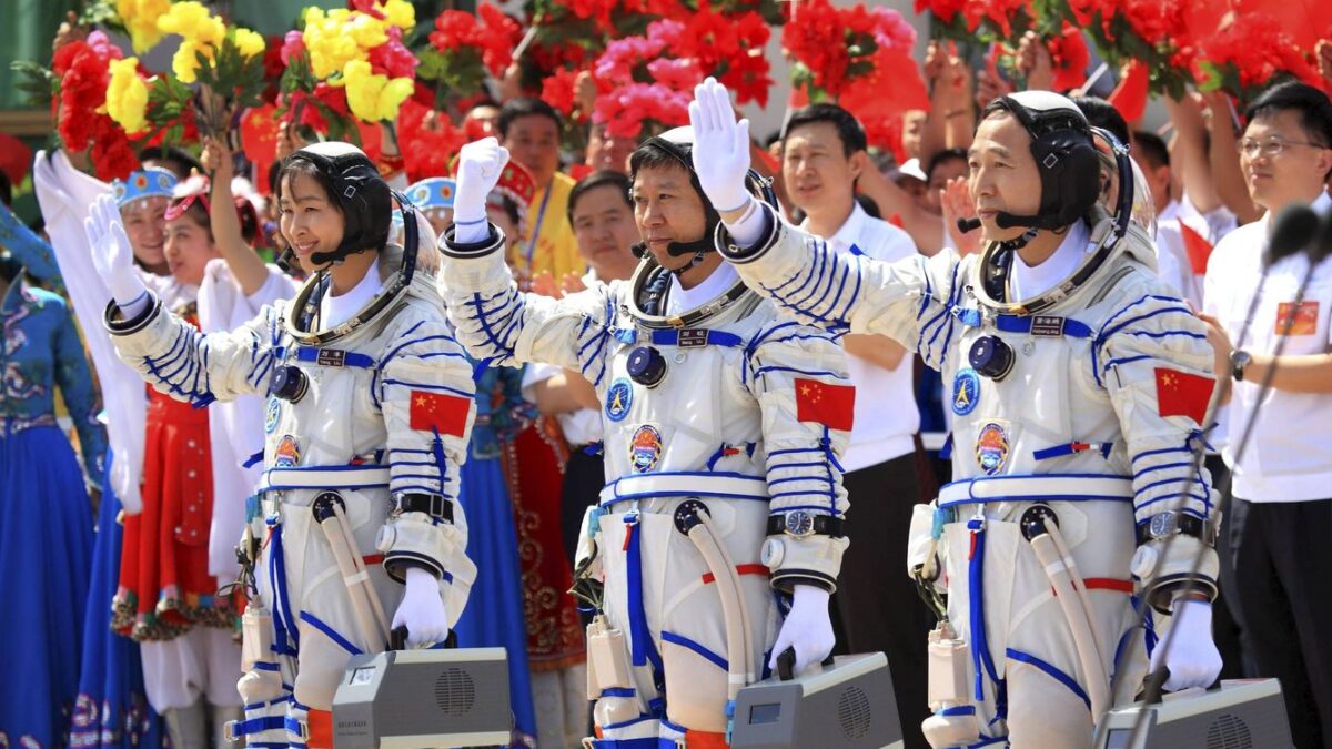 China reclutará de 12 a 14 nuevos astronautas de reserva para futuras misiones espaciales