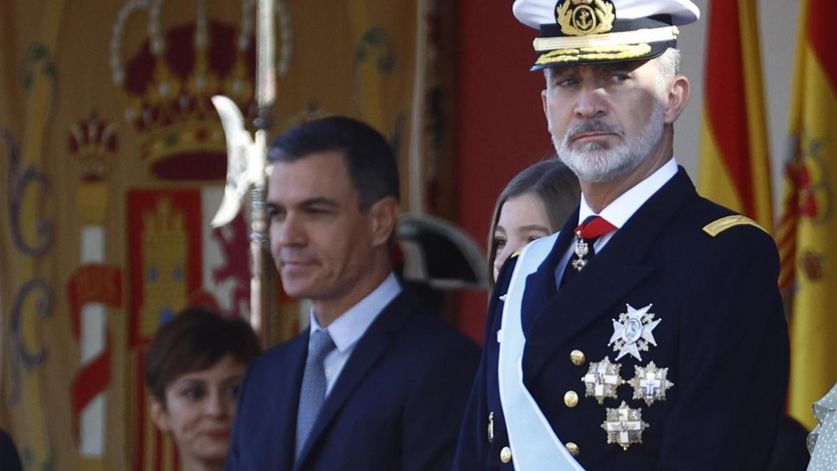 Felipe VI, a la espera de que el Gobierno fije la formación militar de la princesa Leonor 