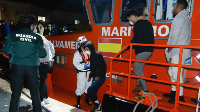 Rescatados 54 inmigrantes en tres pateras frente a las costas de Granada