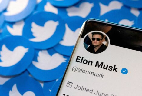 Musk inicia su propiedad de Twitter con el despido de los principales directivos