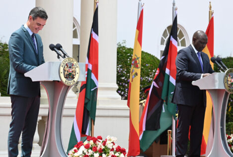 Sánchez confunde por dos veces Kenia con Senegal y su presidente le corrige