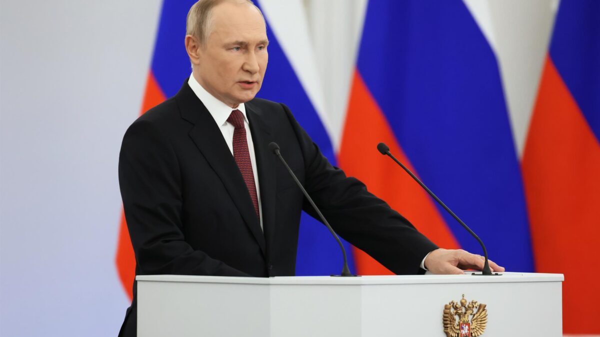 Putin cree que la situación en los territorios ucranianos anexionados «se estabilizará» y podrán desarrollarse «tranquilamente»