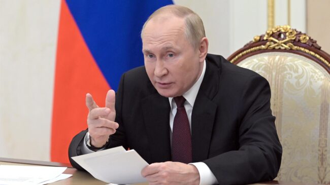 Putin vuelve a insinuar una Tercera Guerra Mundial en plenas maniobras nucleares