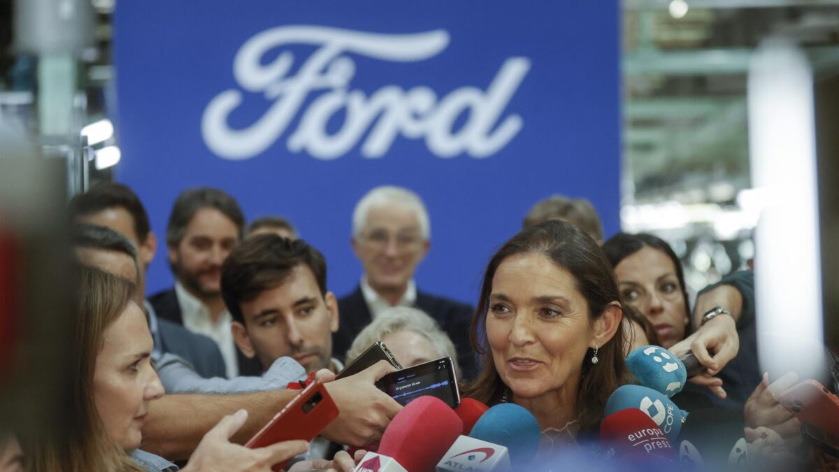 Reyes Maroto anuncia más inversiones para que Volkswagen siga adelante con su gigafactoría en Sagunto
