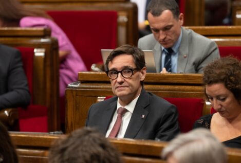 Sánchez reduce el PSC a una sucursal del PSOE: Illa se queda sin elecciones en Cataluña