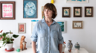 Sara Mesa: «Cuestiono la visión idealizada que se tiene de la familia como lugar seguro»