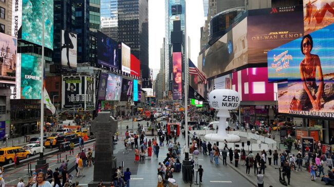 Nueva York prohíbe llevar armas en la zona de Times Square