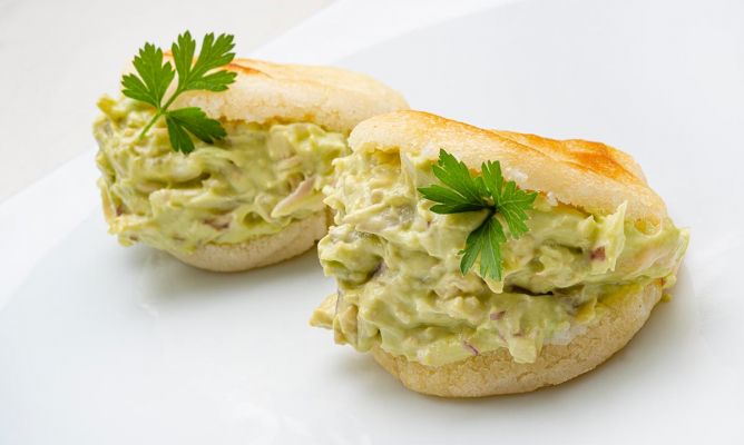 Karlos Arguiñano prepara arepas venezolanas con un toque personal
