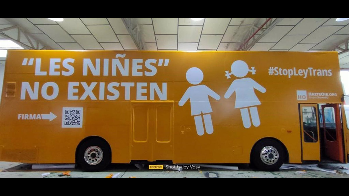 Hazte Oír saca en Madrid un autobús contra la ley trans: «Las mujeres no tienen pene»