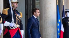 Macron disminuirá las ayudas a los países que no reciban a "inmigrantes peligrosos" repatriados por Francia: "El objetivo es expulsar al 100%"