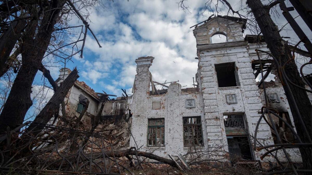 Rusia mantiene el asedio de la ciudad ucraniana de Bajmut pese al riesgo de un fracaso estratégico