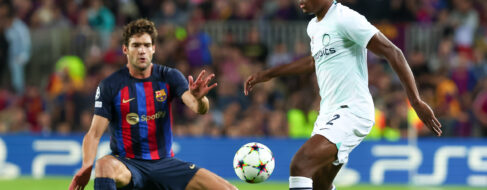 El Barça logra por los pelos mantenerse con opciones para llegar a octavos