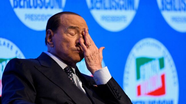 Berlusconi no se retracta: reprocha a la prensa las filtraciones y se alza como europeísta