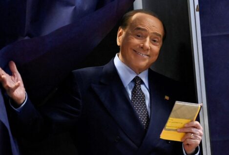 Berlusconi celebra haber retomado su amistad con Putin: «Me envió 20 botellas de vodka»