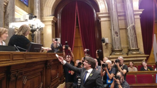 Se cumplen cinco años de la declaración unilateral de independencia y del 155 de Rajoy