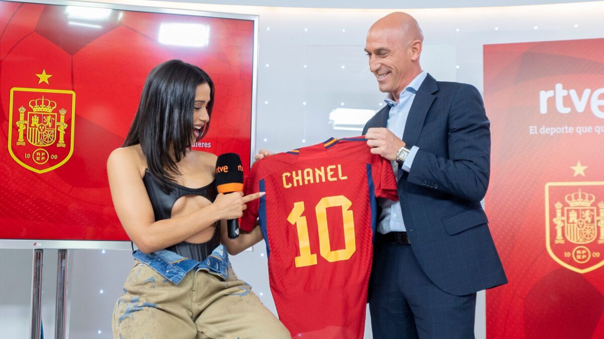 (VÍDEO) España ya tiene canción para conquistar la segunda Copa del Mundo: Chanel presenta ‘TOKE’