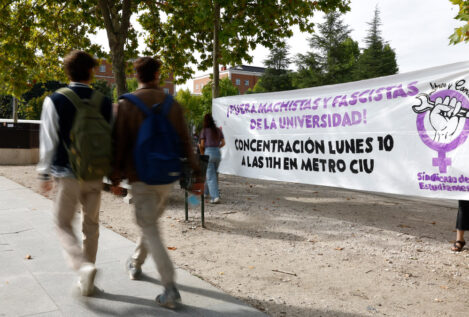 Concentración de los estudiantes de Madrid para rechazar los cánticos del Elías Ahúja