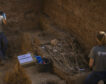 El Gobierno prevé que «en legislatura y media» pueden exhumarse todas las fosas comunes