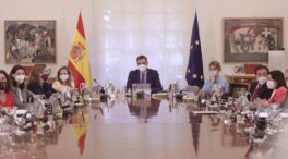 Estupor en el PSOE por el caos en Moncloa en ausencia de Sánchez: «¿Quién hay al mando?»  