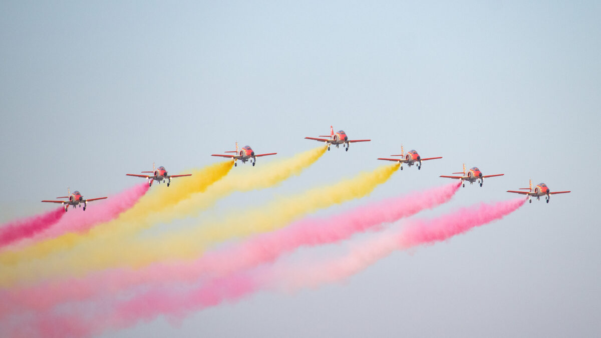 La Patrulla Águila volará por primera vez en el desfile con un biojet producido por Repsol