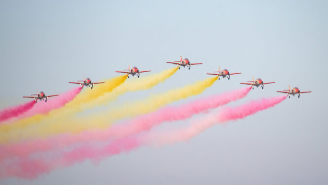 La Patrulla Águila volará por primera vez en el desfile con un biojet producido por Repsol