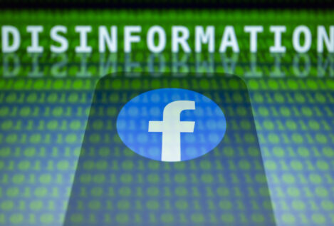 Facebook añade una herramienta para eliminar información falsa de los grupos