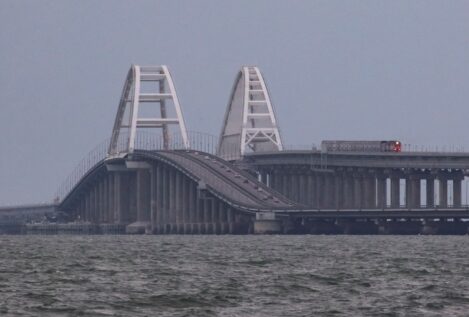 Se reanuda el tráfico en el puente de Crimea tras la explosión de este sábado