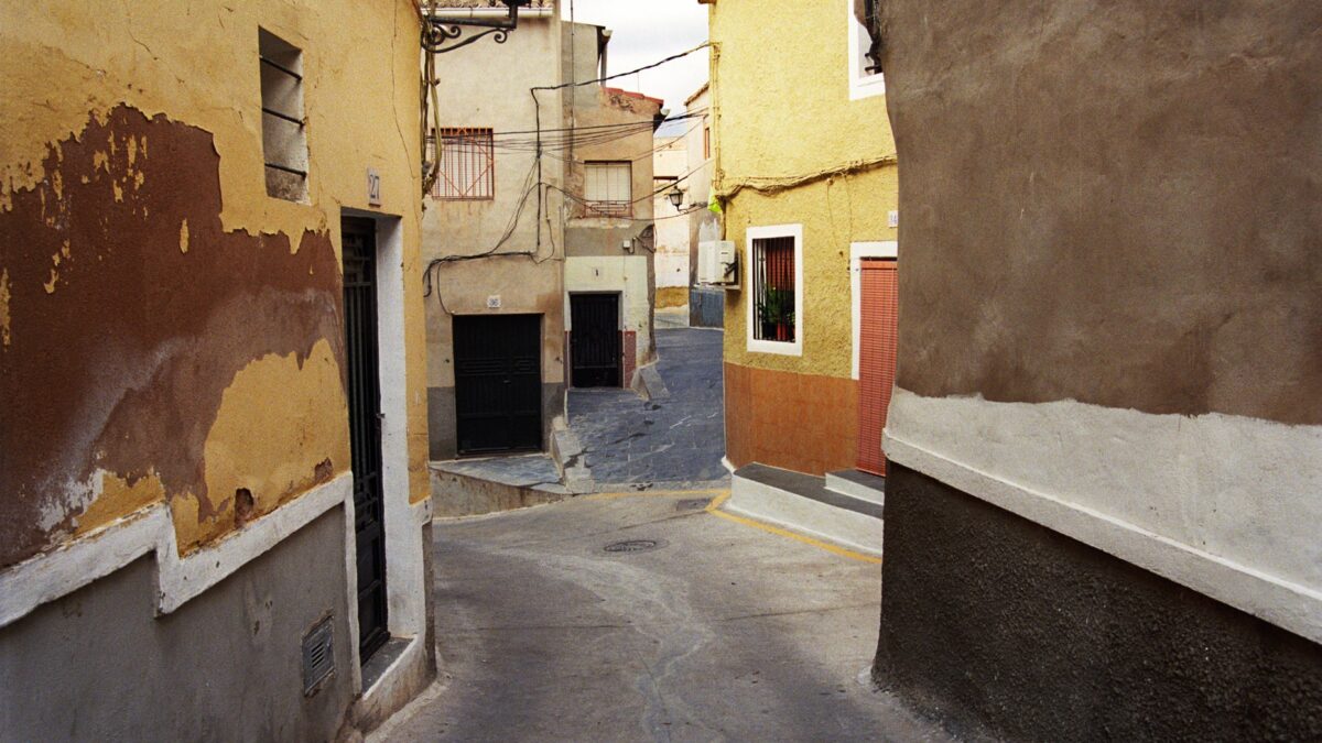 Fotografías del libro Cristóbal Hara: España color 1985-2020.