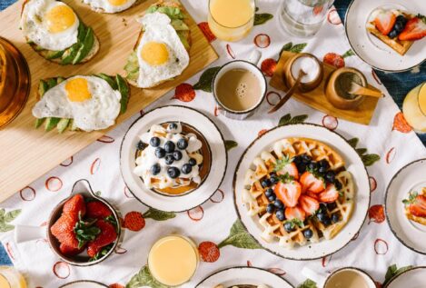 Qué desayunar para adelgazar: los seis hábitos que siguen las personas que están en forma