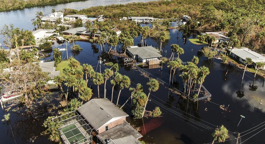 (VÍDEO) Engulle todo a su paso: las brutales imágenes que plasman la fuerza del huracán Ian en Florida, EE.UU.