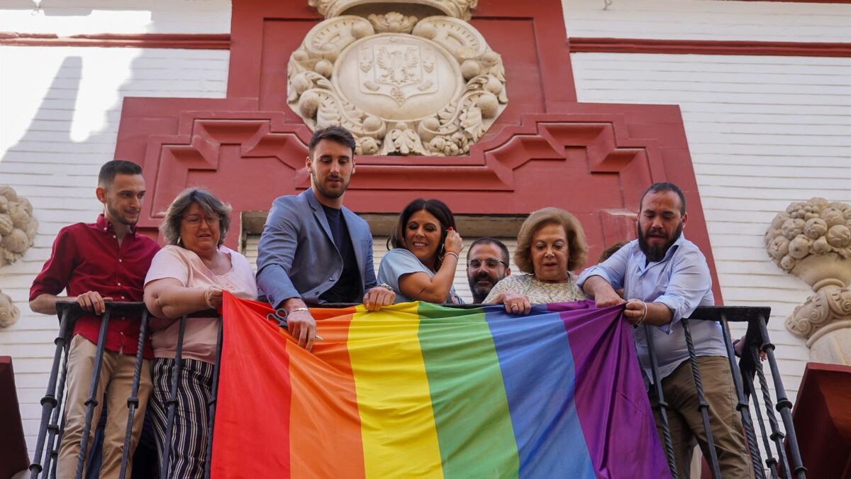 El PSOE pide a Rubiales que la Selección luzca un brazalete arcoíris en el mundial de Qatar