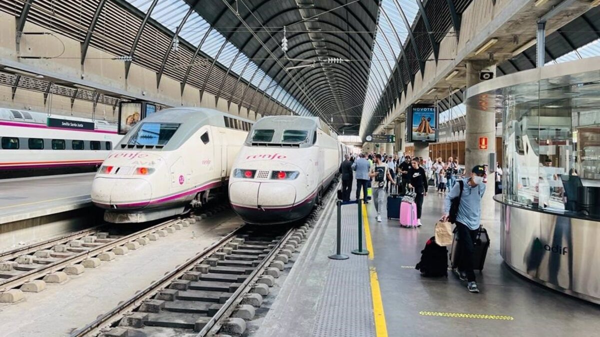 Renfe vuelve al beneficio en septiembre con un mayor tráfico y un menor precio de la luz