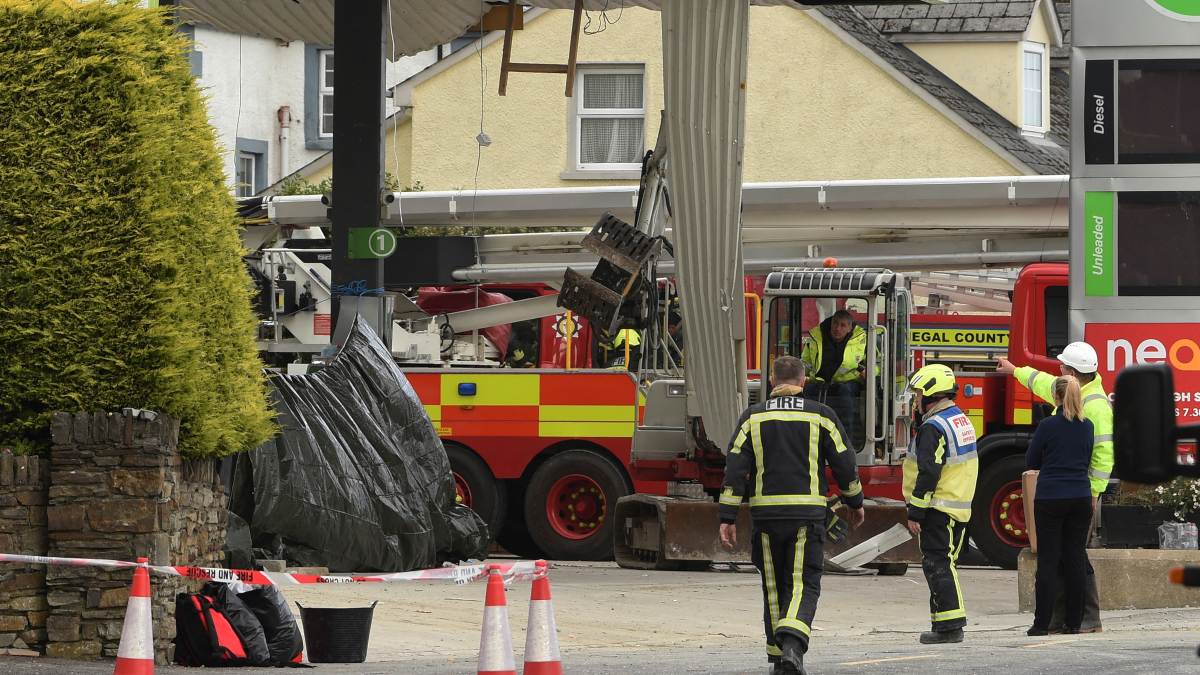 Al menos diez muertos por una explosión en una estación de servicio en Irlanda