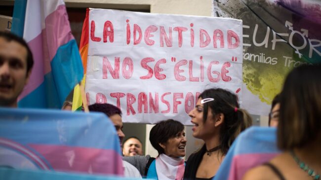 Las feministas clásicas consideran «inútiles» las enmiendas del PSOE a la 'ley trans'