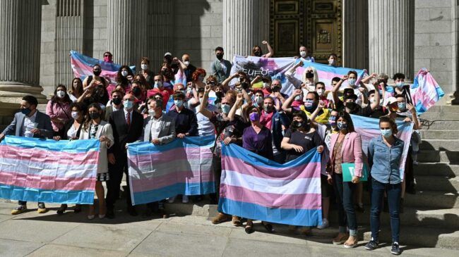 El PSOE registra sus enmiendas a la ley trans enfadando al colectivo LGTBI