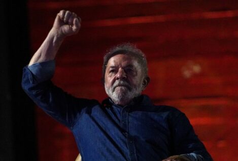Lula da Silva regresa al poder en un Brasil muy dividido