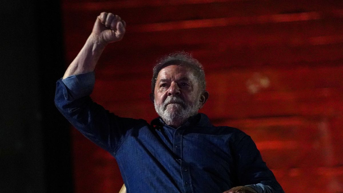 Lula da Silva regresa al poder en un Brasil muy dividido