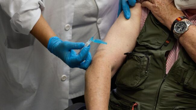 Madrid inicia la vacunación de gripe y cuarta dosis a mayores de 60 años y grupos de riesgo
