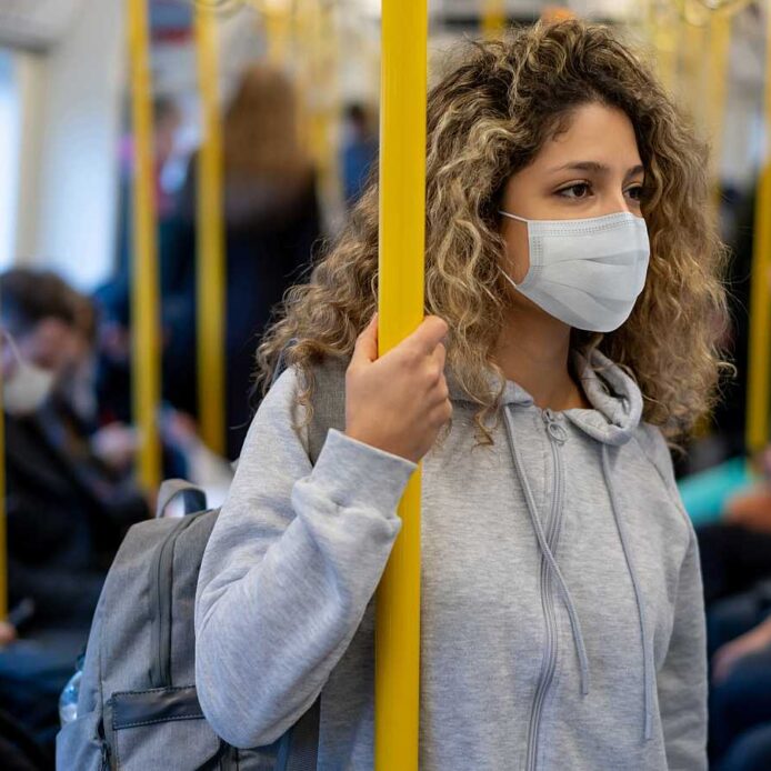 Italia elimina la obligatoriedad de la mascarilla en el transporte público tras más de dos años