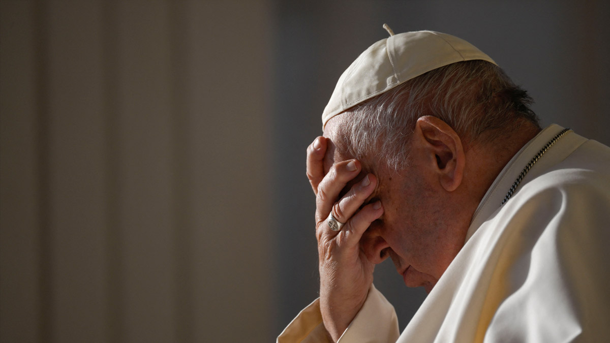 Polémica por un grupo de sacerdotes de Toledo que «rezan» por la muerte del papa Francisco