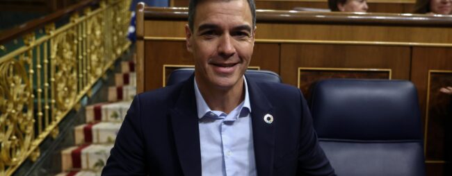 Sánchez anuncia 3.000 millones para rebajar la factura energética del 40% de los hogares
