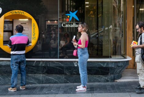 La banca se compromete a prestar servicios presenciales en el 100% de España